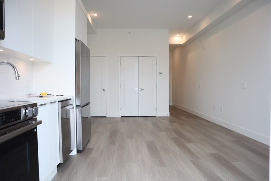 22348 North Ave - Photo 4 of 28
