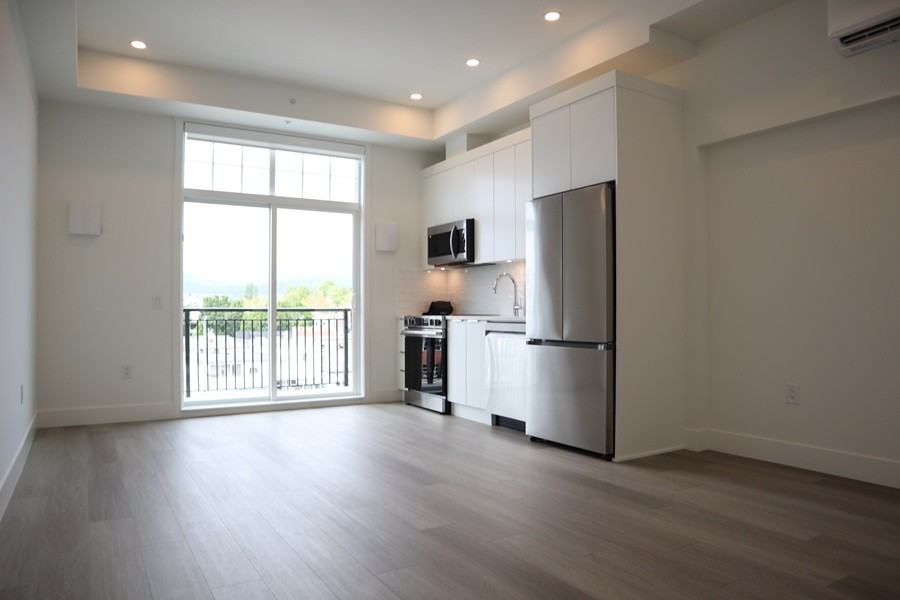 22348 North Ave - Photo 5 of 28