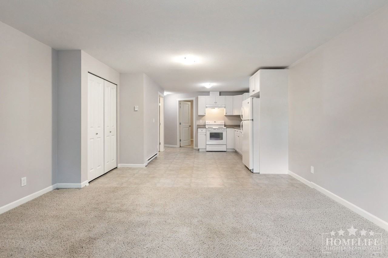 18864 68 Ave - Photo 5 of 20