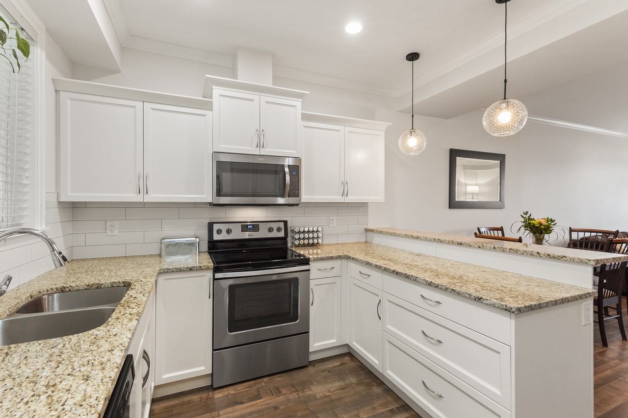 6026 Lindeman St - Photo 6 of 50