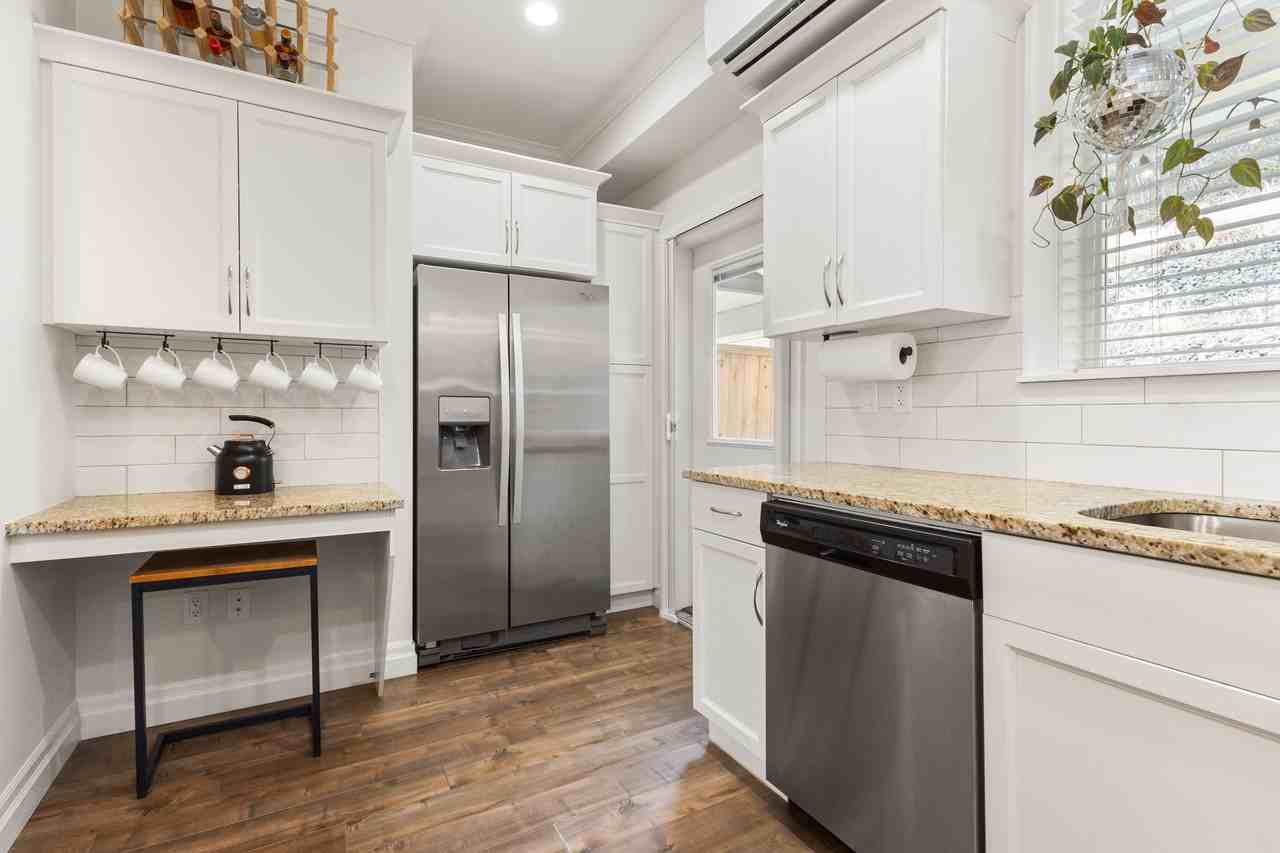 6026 Lindeman St - Photo 7 of 50