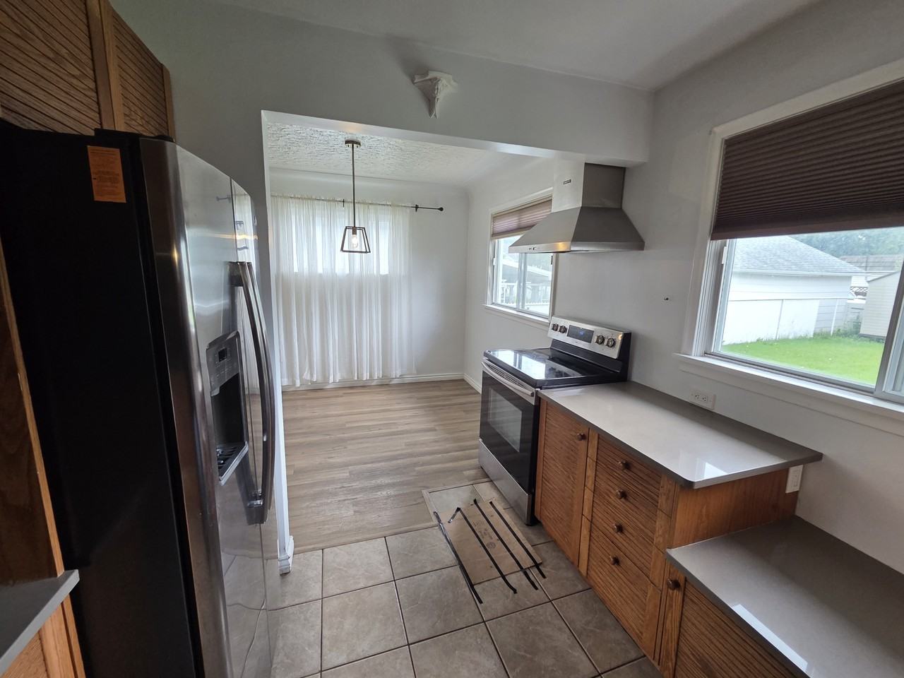 10972 131 St Nw - Photo 6 of 16