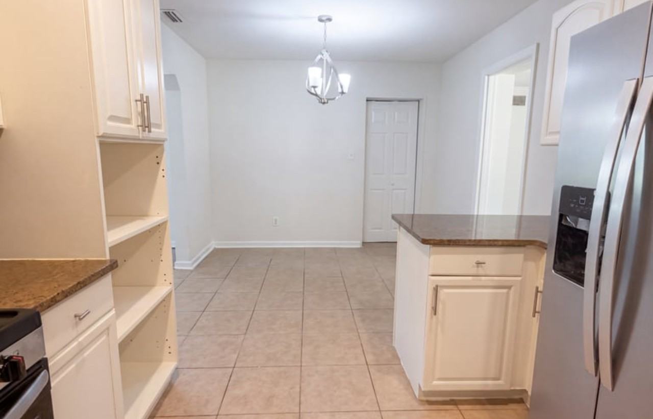 5928 Lake Ridge Avenue - Photo 5 of 8