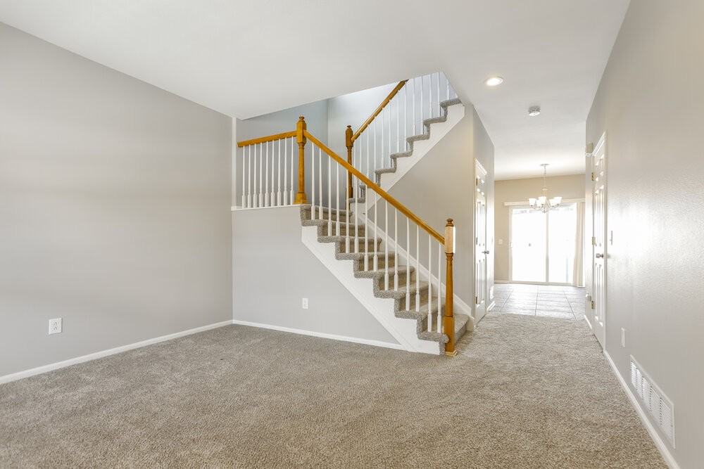 9678 Sun Meadow St - Photo 6 of 18