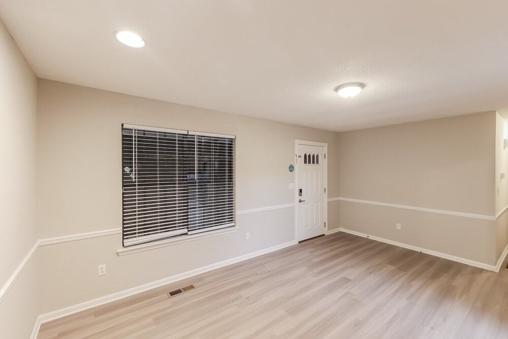 5808 Christon Cir - Photo 4 of 16