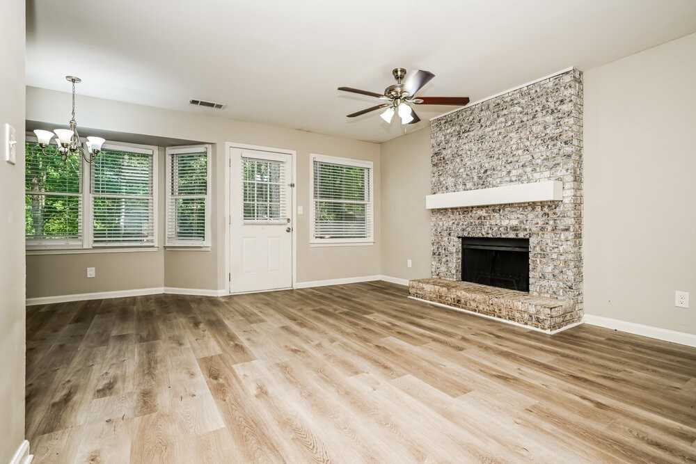 3811 Eden Glen Dr Se - Photo 4 of 17