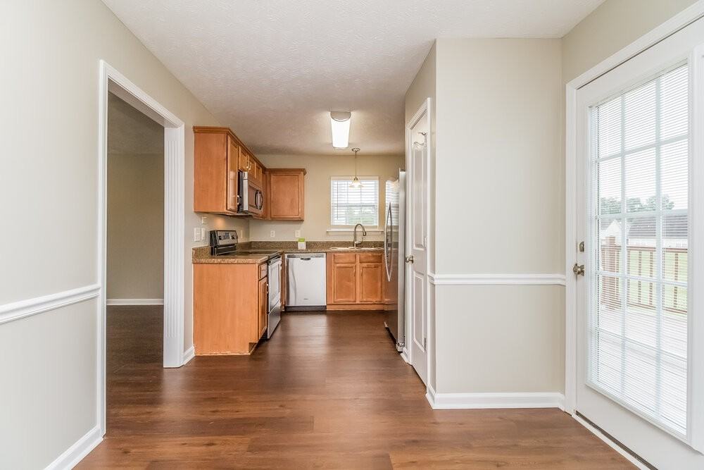 1404 Priestshore Bay - Photo 7 of 17