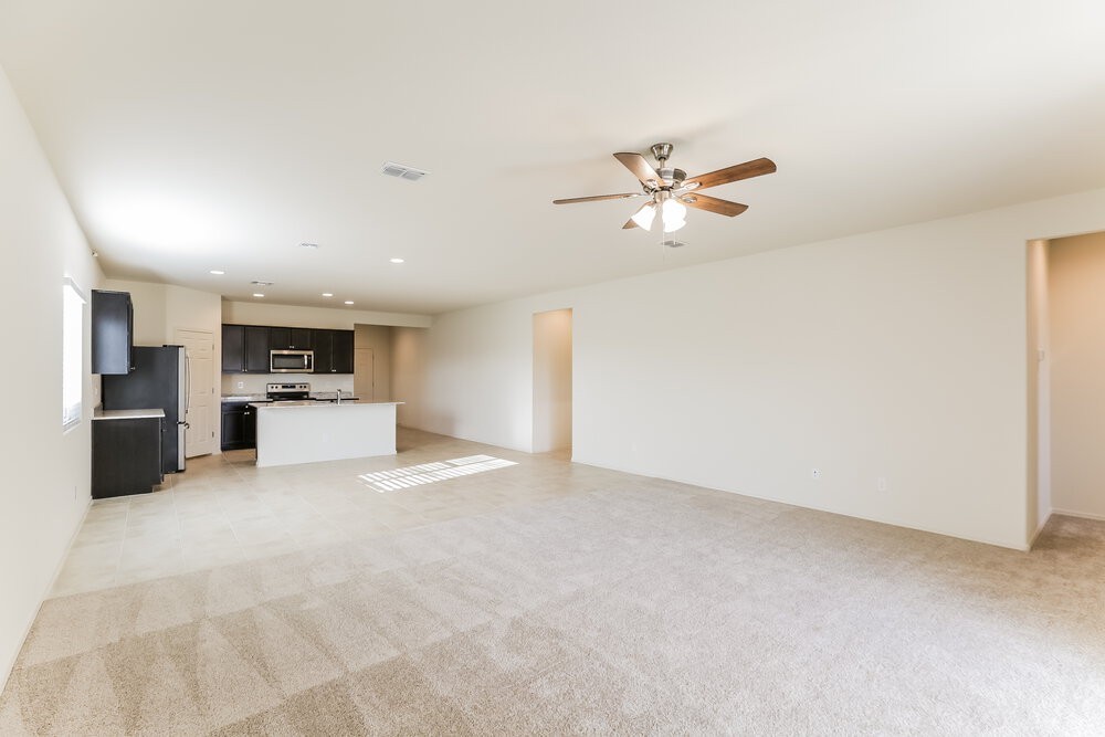 10804 W Bloch Rd - Photo 5 of 19