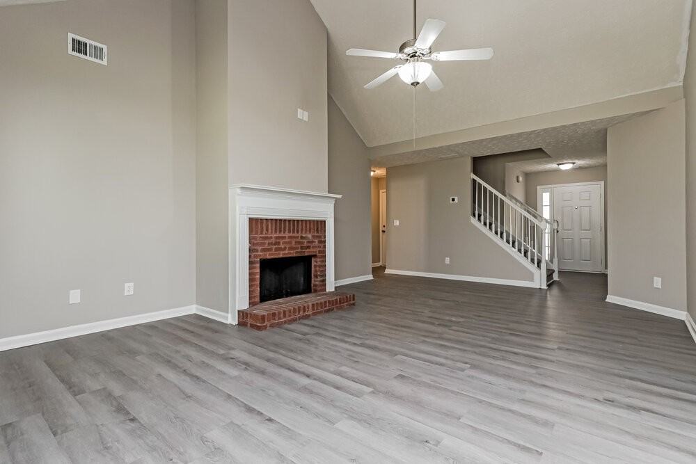225 Lassiter Dr - Photo 5 of 17