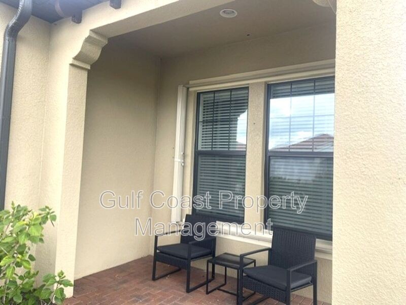 10485 Crooked Creek Dr - Photo 2 of 46