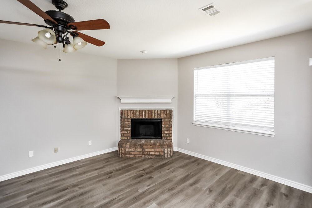 1124 Golden Eagle Ct - Photo 4 of 17