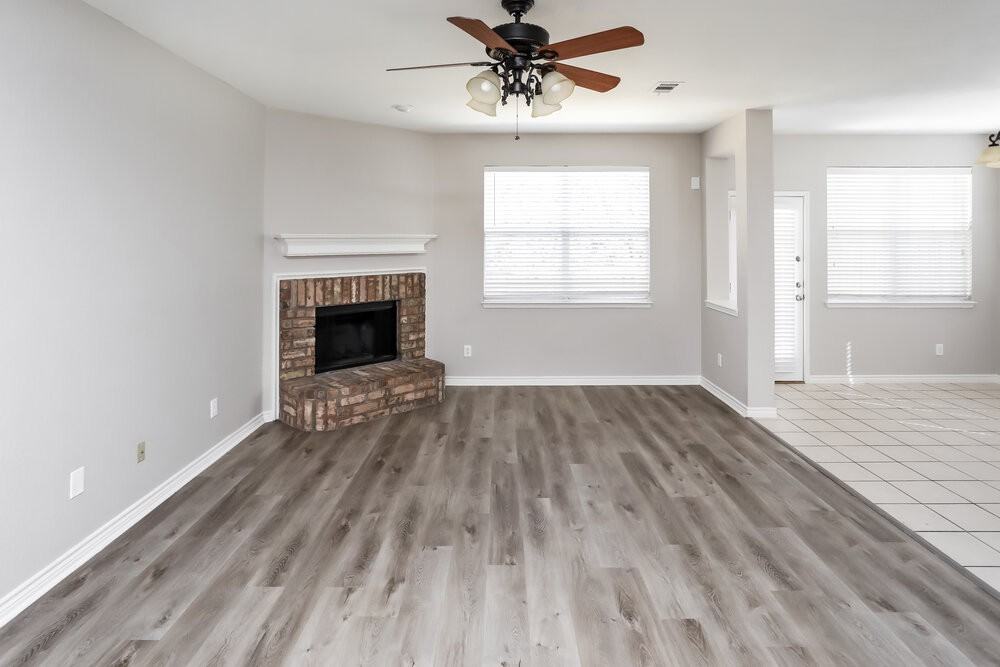 1124 Golden Eagle Ct - Photo 5 of 17