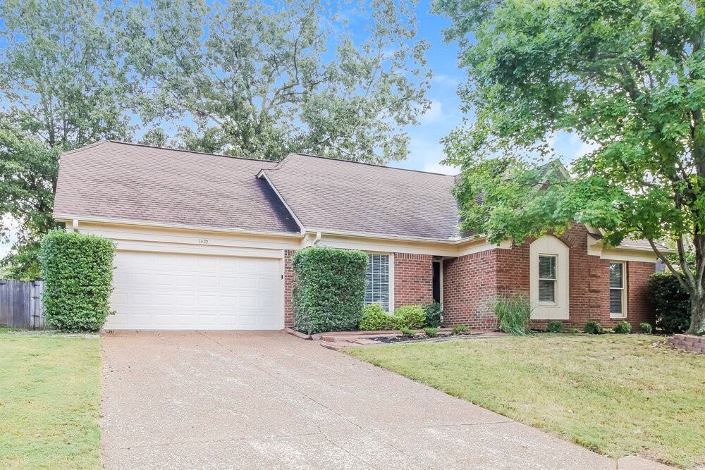 1470 Cider House Ln - Photo 4 of 17