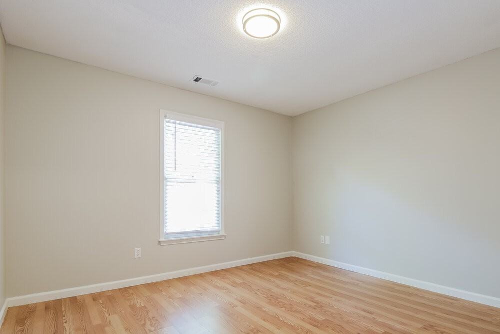 1470 Cider House Ln - Photo 6 of 17