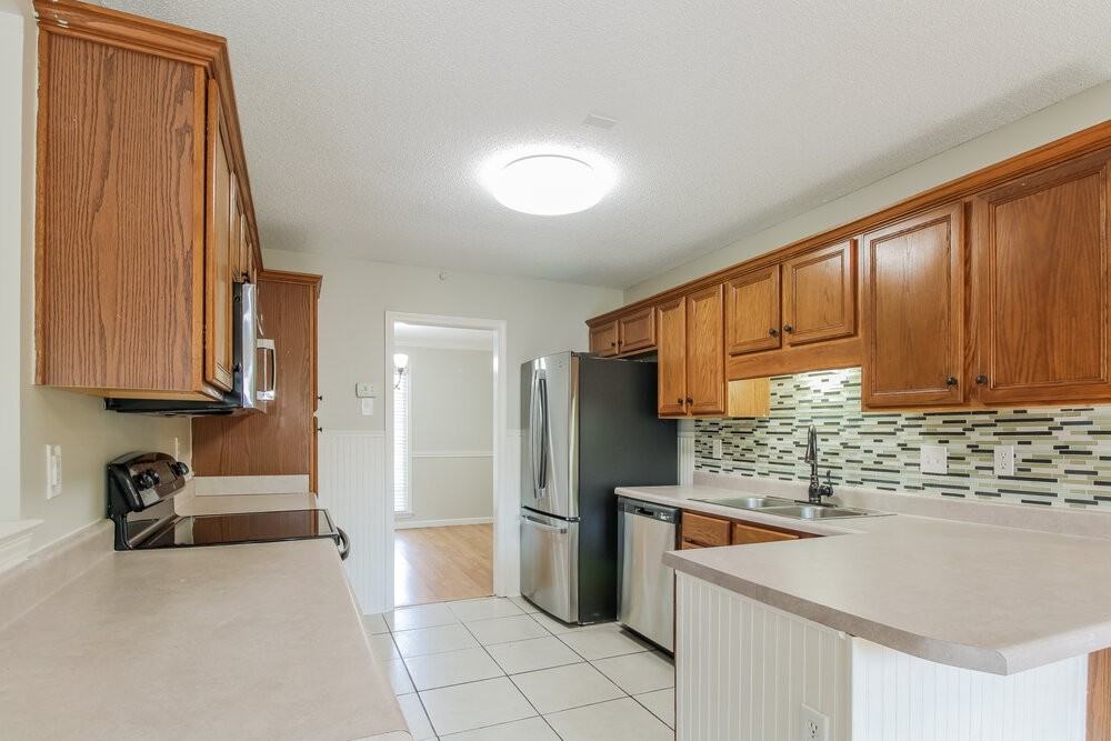1470 Cider House Ln - Photo 7 of 17