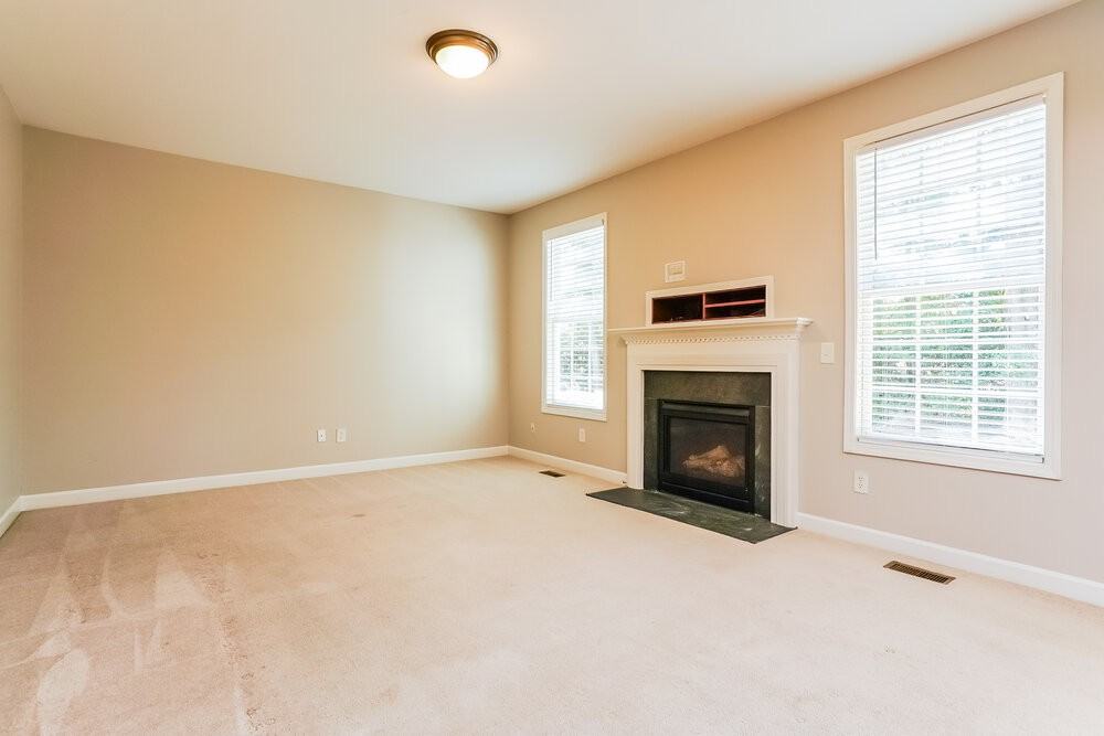 1320 Trailing Rose Ct - Photo 4 of 17
