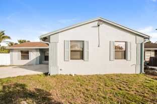 5901 Lincoln Cir W - Photo 1 of 1