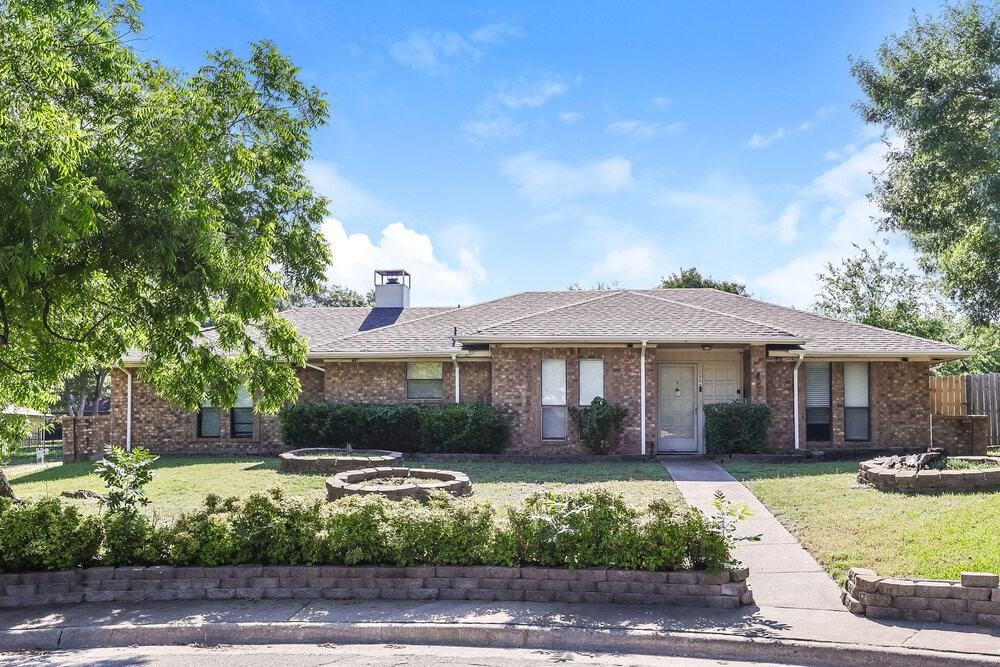 806 Cherlynne Dr