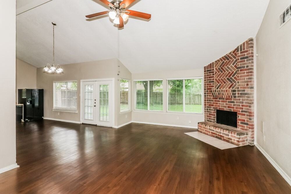 3002 Sherborne St - Photo 5 of 20