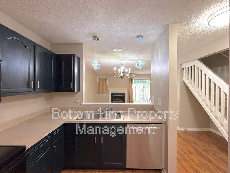 3635 Huyton Ct - Photo 5 of 16