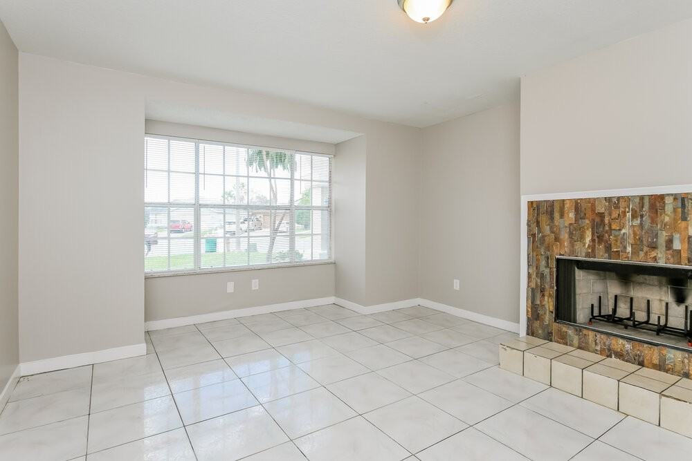 305 Palmview Ct - Photo 5 of 17