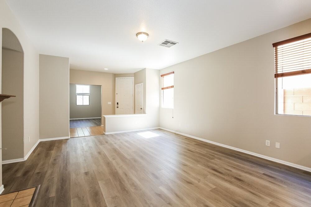 4344 Desert Home Ave - Photo 4 of 16