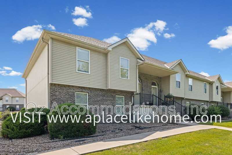 8626 N Cleveland Ln - Photo 2 of 35