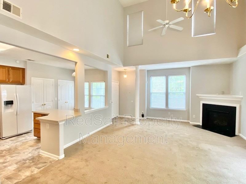 117 Grant Ct - Photo 3 of 18