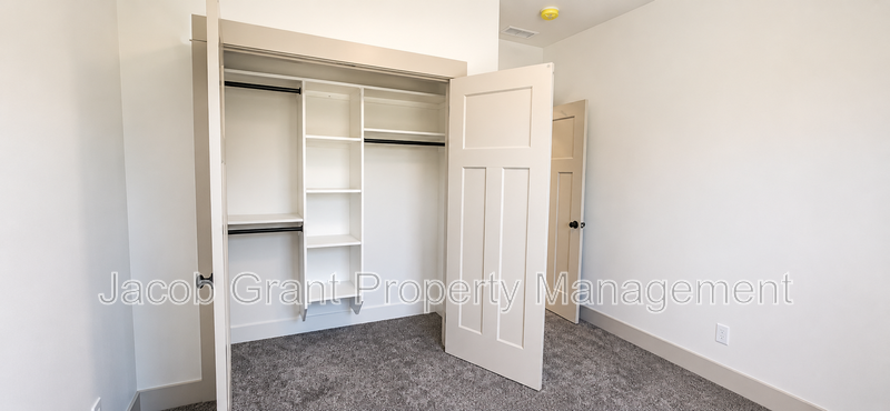 654 Ne #2 - Photo 7 of 17
