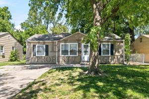 featured image of 1126 S Silverdale Ct