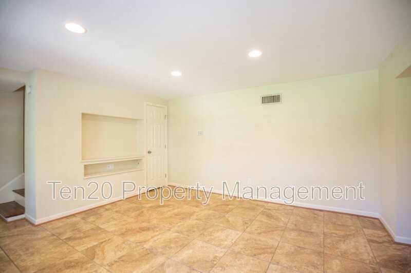 1514 Hilton Ave - Photo 2 of 27