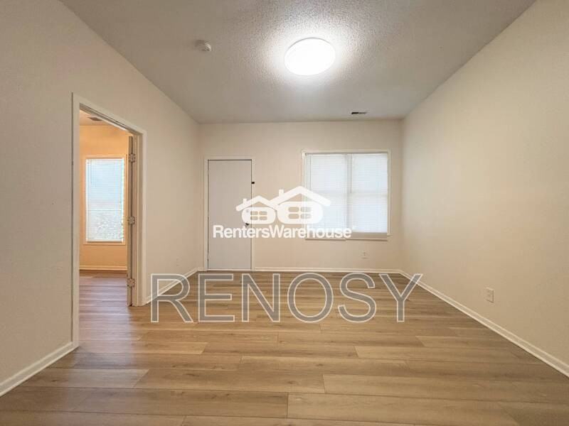 228 1st St - Photo 6 of 9