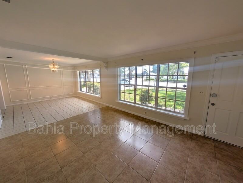 808 N Macdill Ave - Photo 3 of 21