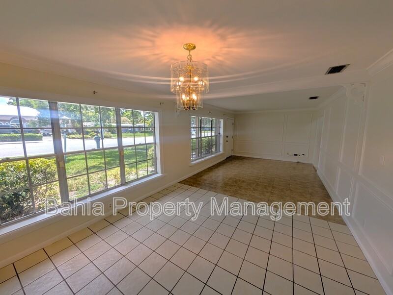 808 N Macdill Ave - Photo 4 of 21