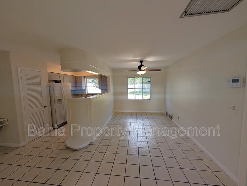 808 N Macdill Ave - Photo 5 of 21