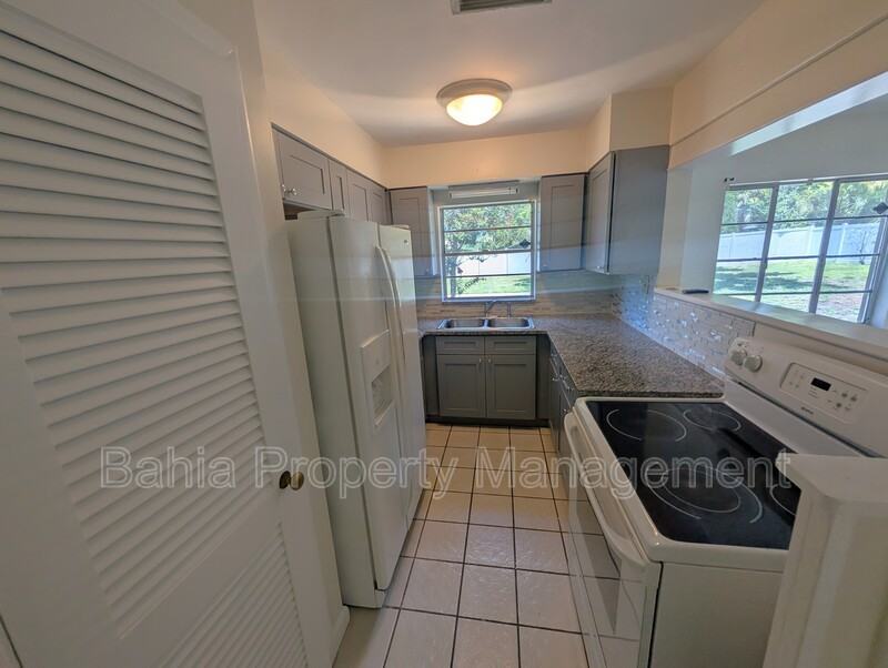 808 N Macdill Ave - Photo 6 of 21