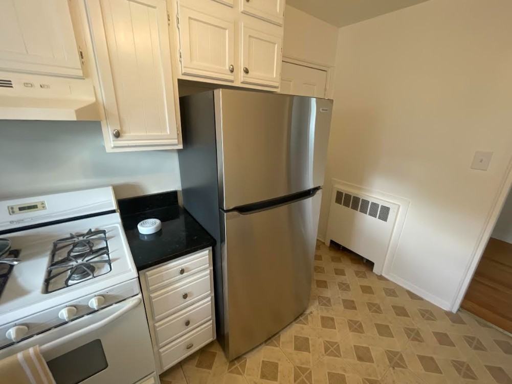 N Rockwell St & W Fitch Ave #1E - Photo 5 of 10