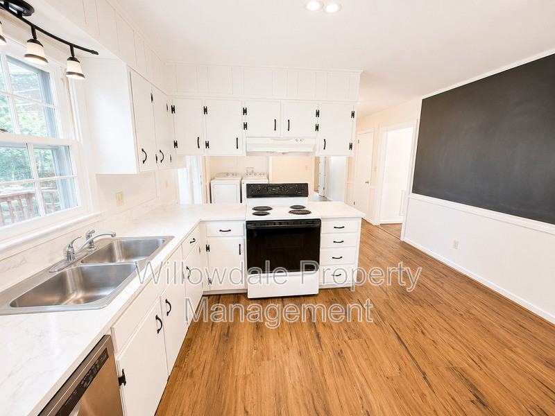 2312 Sierra Dr - Photo 2 of 15