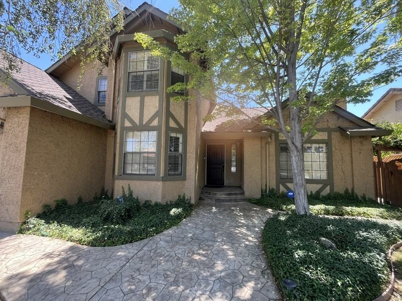 511 Bluff Dr - Photo 4 of 24