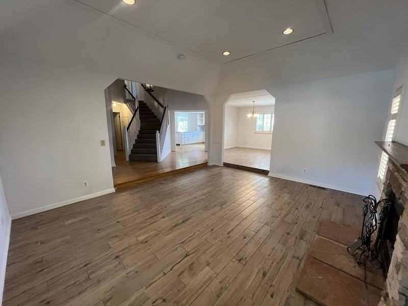 511 Bluff Dr - Photo 5 of 24