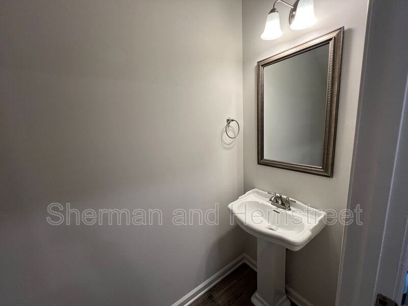 5014 Mimosa Dr - Photo 3 of 14