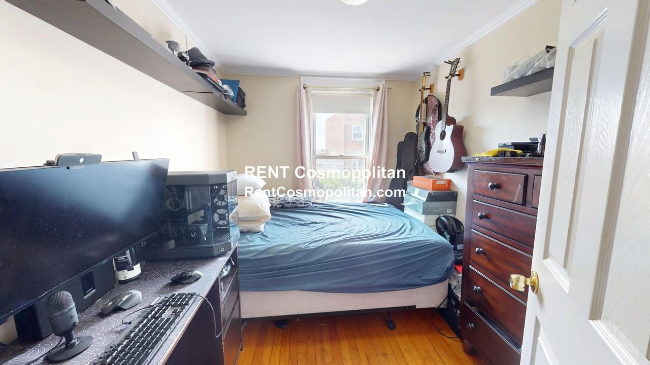 18 Salem St #1 - Photo 6 of 10