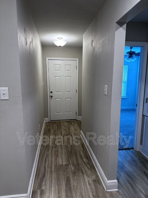 14073 Fox Hill Dr - Photo 2 of 19