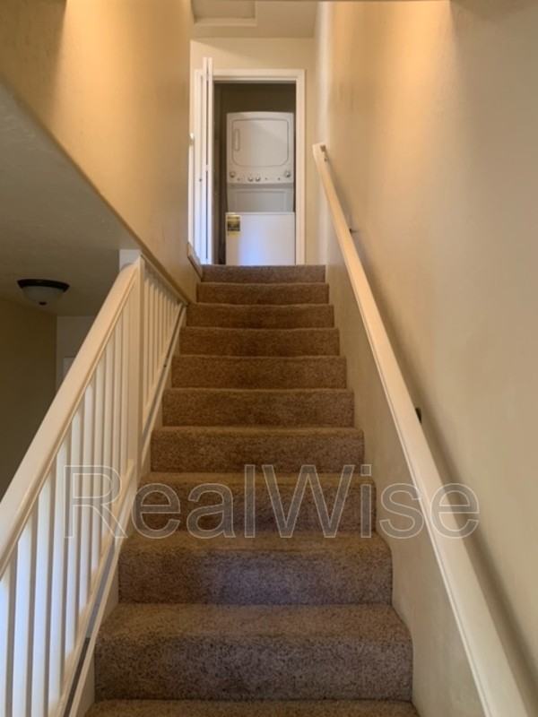 205 Classick Dr - Photo 2 of 14
