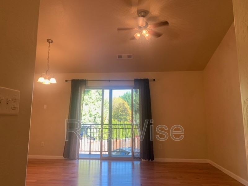 205 Classick Dr - Photo 5 of 14