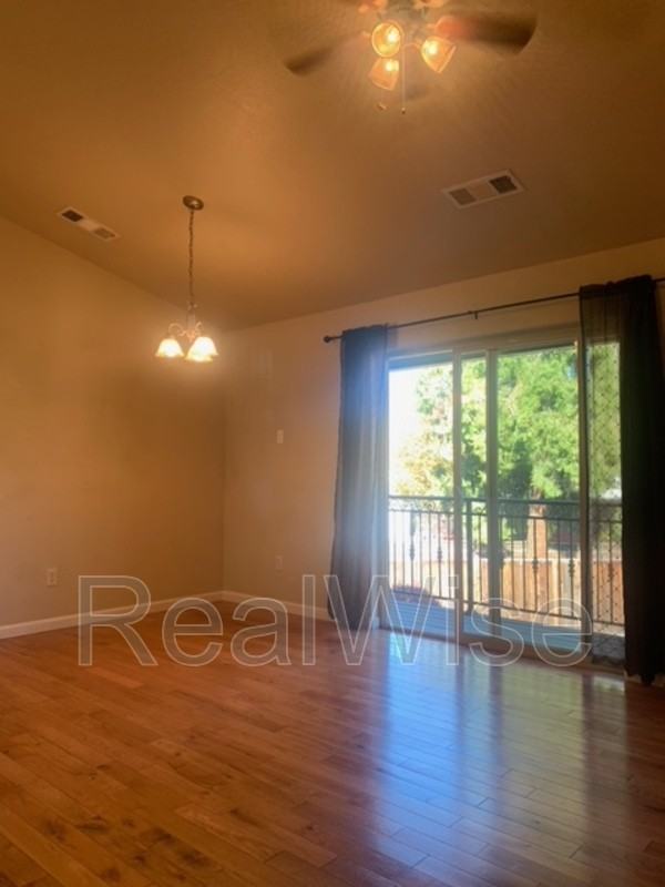 205 Classick Dr - Photo 6 of 14