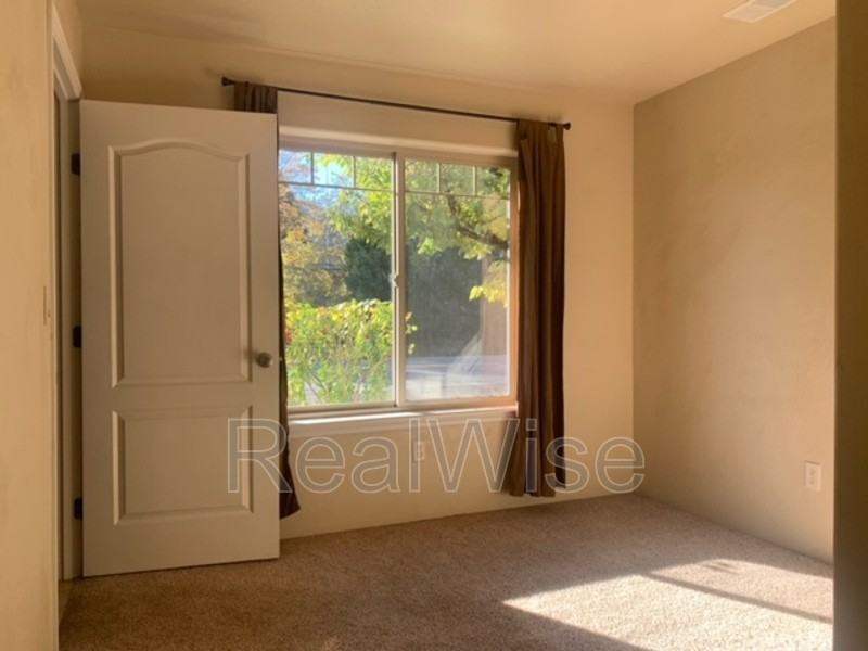 205 Classick Dr - Photo 7 of 14