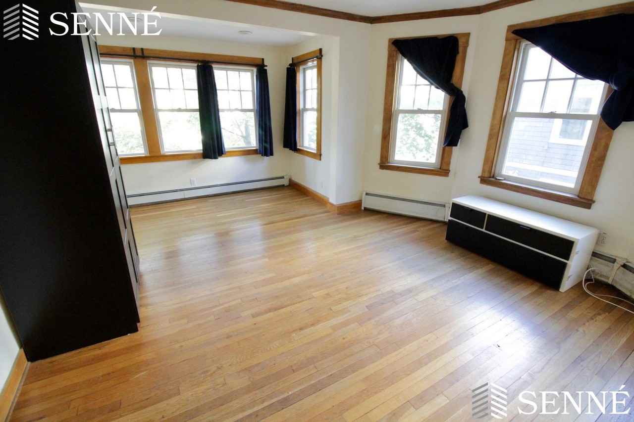8 Adams Ter #2 - Photo 4 of 15