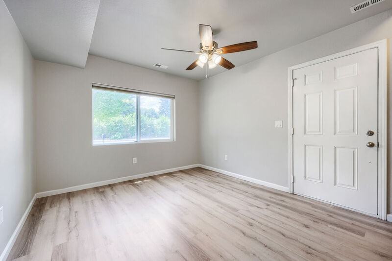 3122 Illinois Ave - Photo 3 of 17