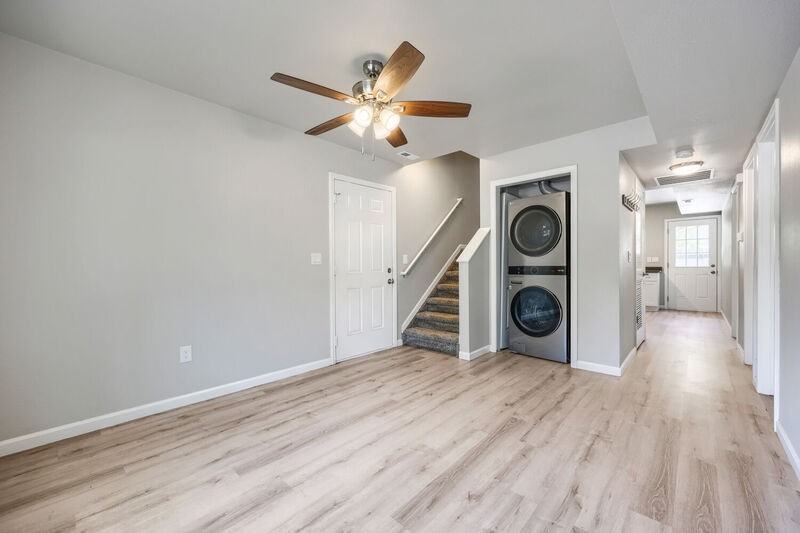 3122 Illinois Ave - Photo 4 of 17